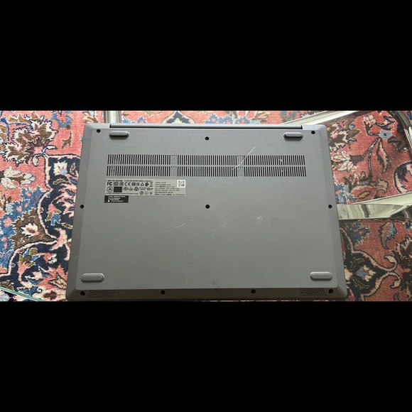 Lenovo Ideapad 3 - Picture 3 of 3